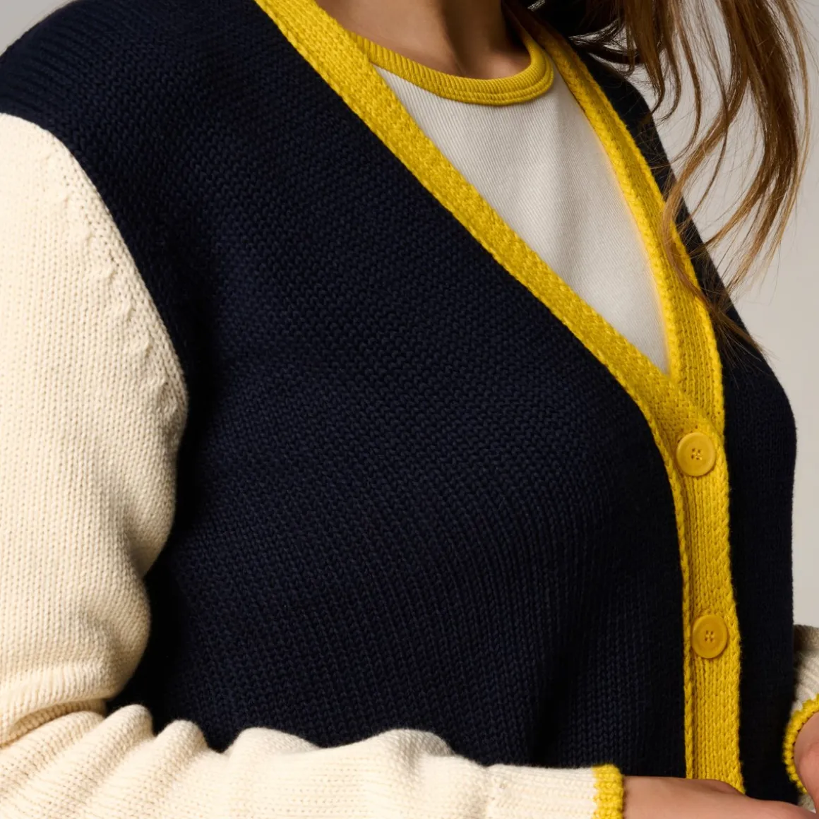 cardigan_heritage_femme_rolandgarros__marine_et_ecru_2.webp Roland-Garros Pulls & Sweats-Cardigan Heritage femme - Marine et Ecru