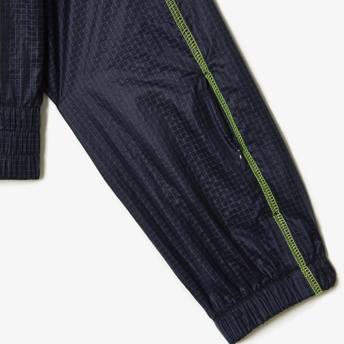 coupevent_femme_performance_lacoste_x_rolandgarros__marine_et_jaune_5.webp Roland-Garros Vestes-Coupe-vent femme performance Lacoste x - Marine et jaune