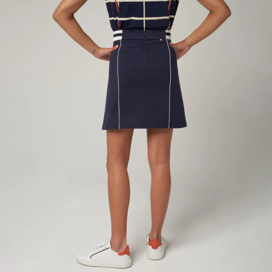 jupe_hritage_rolandgarros__bleu_marine_4.webp Roland-Garros Jupes, Robes & Pantalons-Jupe héritage - bleu marine