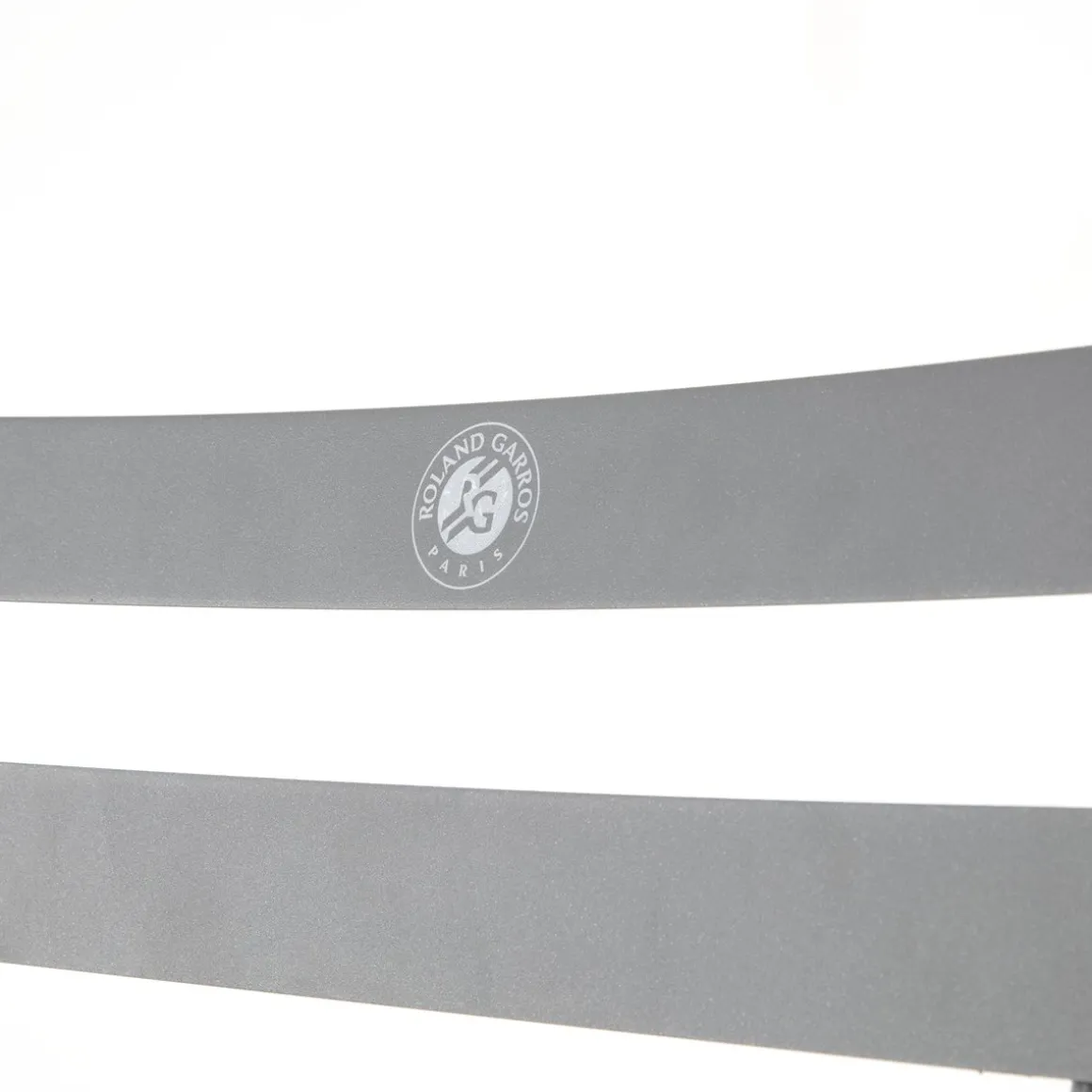 lot_de_deux_chaises_hespride_pour_rolandgarros__gris_4.webp Roland-Garros Mobilier-Lot de deux chaises Hespéride pour - Gris