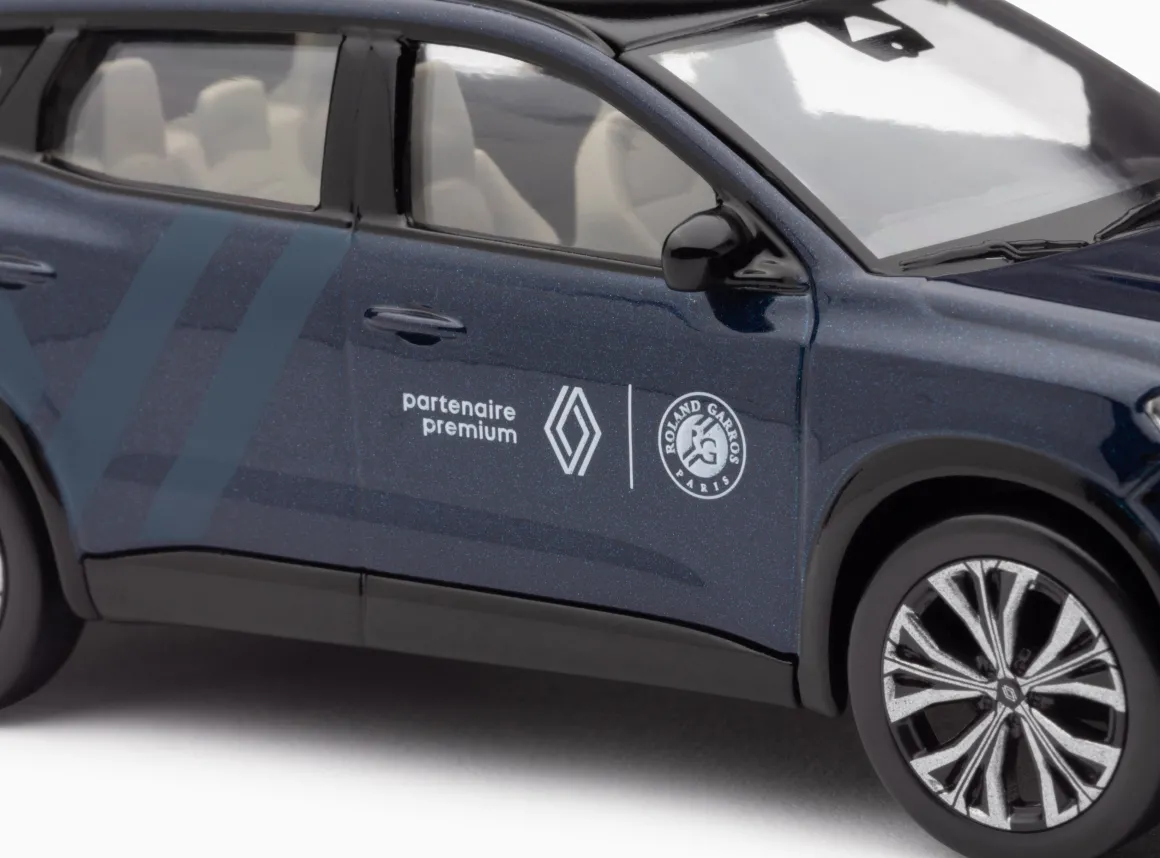 model_car_renault_espace_etech_full_hybrid_x_rolandgarros____blue_3.webp Roland-Garros Accessoires-Model Car Renault Espace E-Tech Full Hybrid x 2023 1/43 - Blue