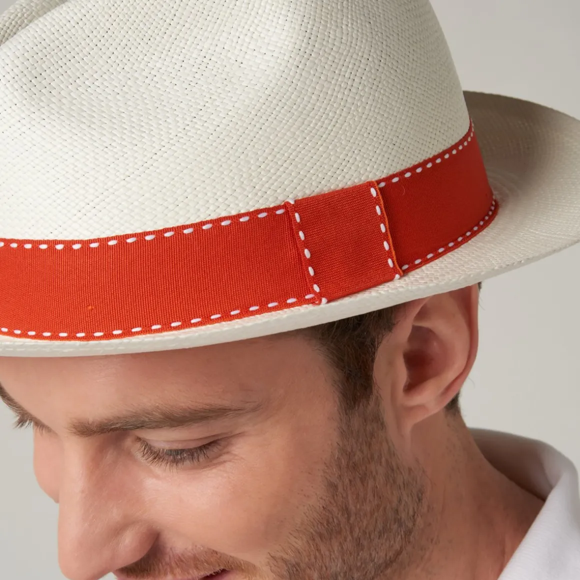 panama_vritable_ruban_avec_coutures_apparentes__ivoire_et_terre_battue_4.webp Roland-Garros Casquettes & Chapeaux-Panama véritable ruban avec coutures apparentes - Ivoire et terre battue
