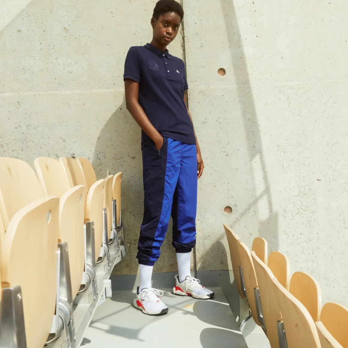 polo_femme_lacoste_pour_rolandgarros__marine_3.webp Roland-Garros Polos & Chemises-Polo femme Lacoste pour - Marine