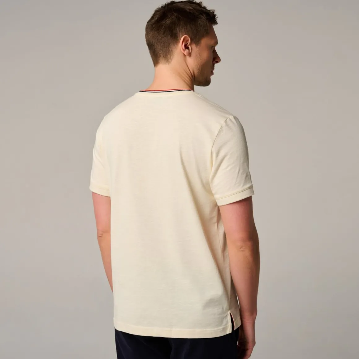 polo_heritage_col_mao_homme_rolandgarros__ecru_3.webp Roland-Garros Polos-Polo Heritage col mao homme - Ecru