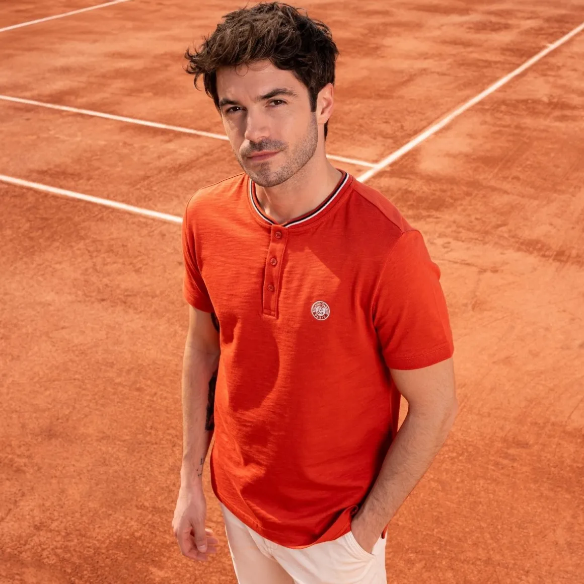 polo_heritage_col_mao_homme_rolandgarros__terre_battue_2.webp Roland-Garros Polos-Polo Heritage col mao homme - Terre battue