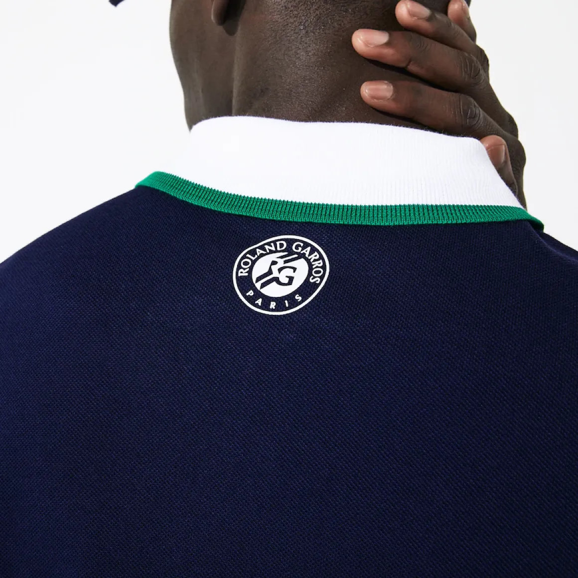 polo_lacoste_x_rolandgarros_en_coton__motif_vgtal__bleu_marine_4.webp Roland-Garros Polos-Polo Lacoste x en coton à motif végétal - Bleu marine