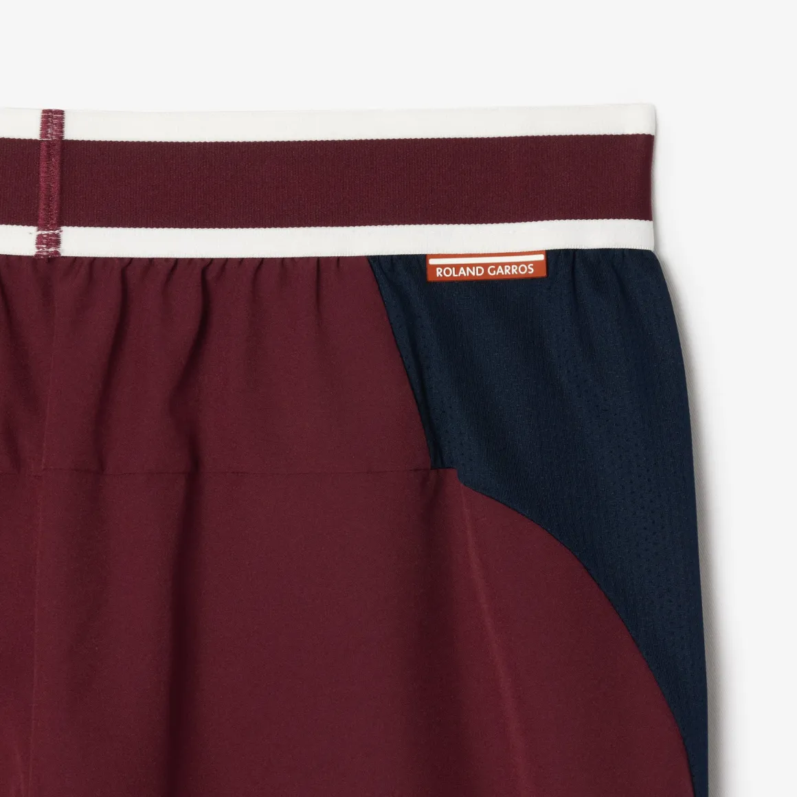 short_medvedev_performance_homme_lacoste_x_rolandgarros__bordeaux_3.webp Roland-Garros Tenues De Tennis Hommes | Tenues De Tennis Hommes-Short Medvedev Performance homme Lacoste x - Bordeaux