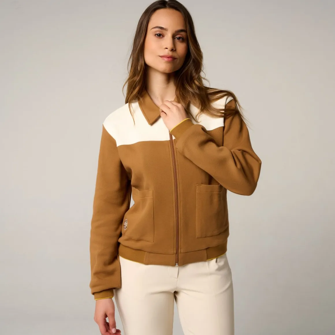 teddy_heritage_femme_rolandgarros__mastic_5.webp Roland-Garros Vestes-Teddy Heritage femme - Mastic