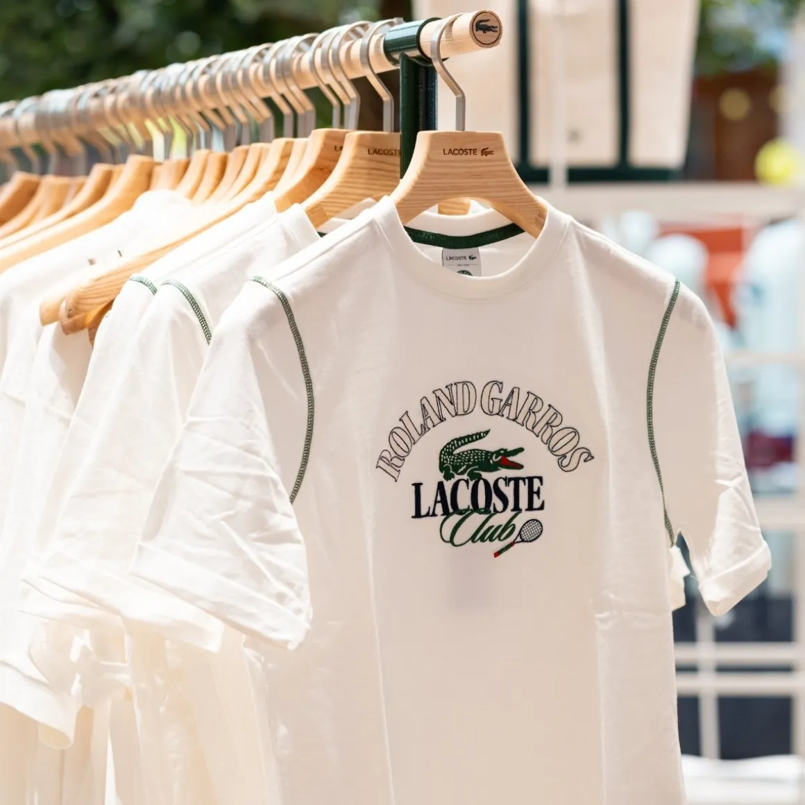 tshirt_en_coton_femme_dition_roland_garros_4.webp Roland-Garros T Shirts & Débardeurs-T-shirt en coton femme Édition Roland Garros