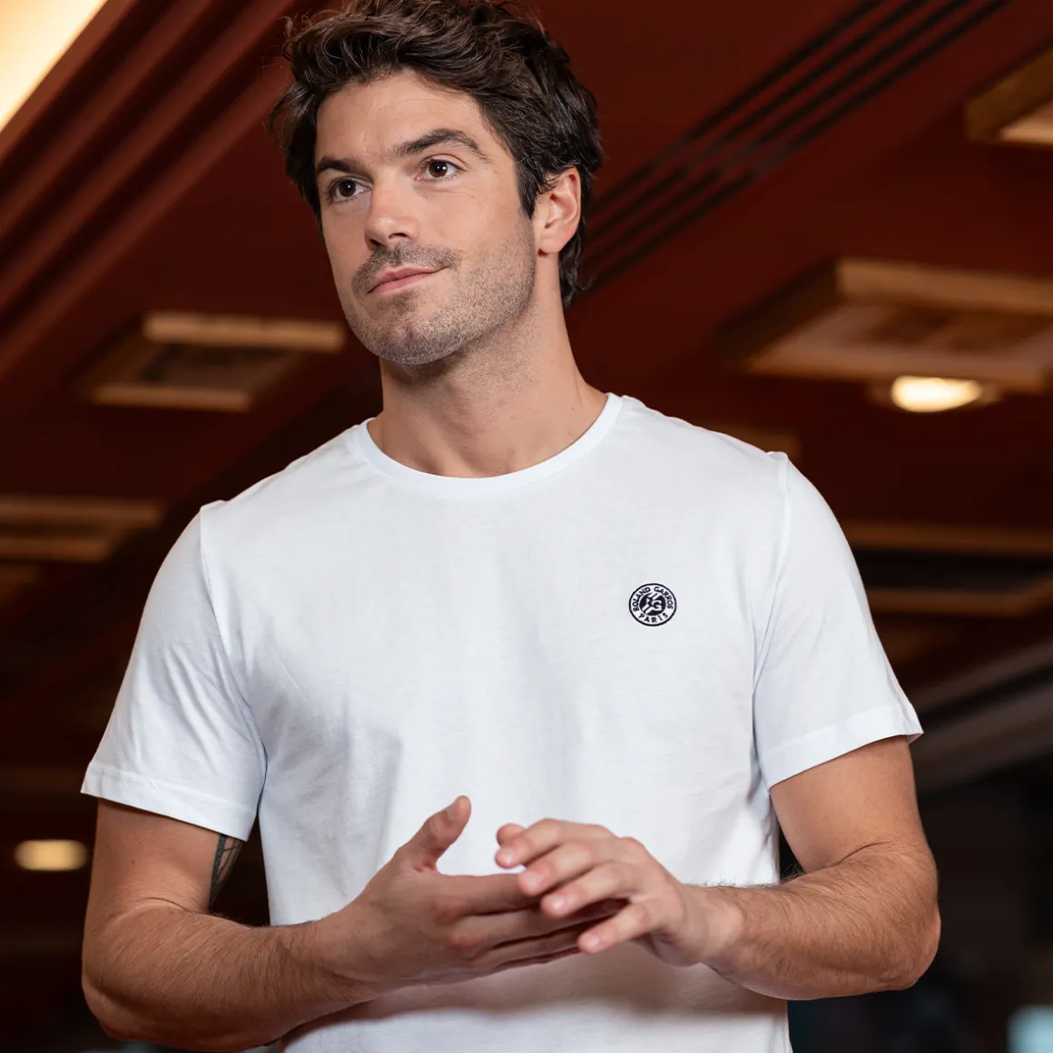 tshirt_essentiels_unisexe_rolandgarros__blanc_2.webp Roland-Garros T Shirts & Débardeurs | T-shirts-T-shirt Essentiels Unisexe - Blanc