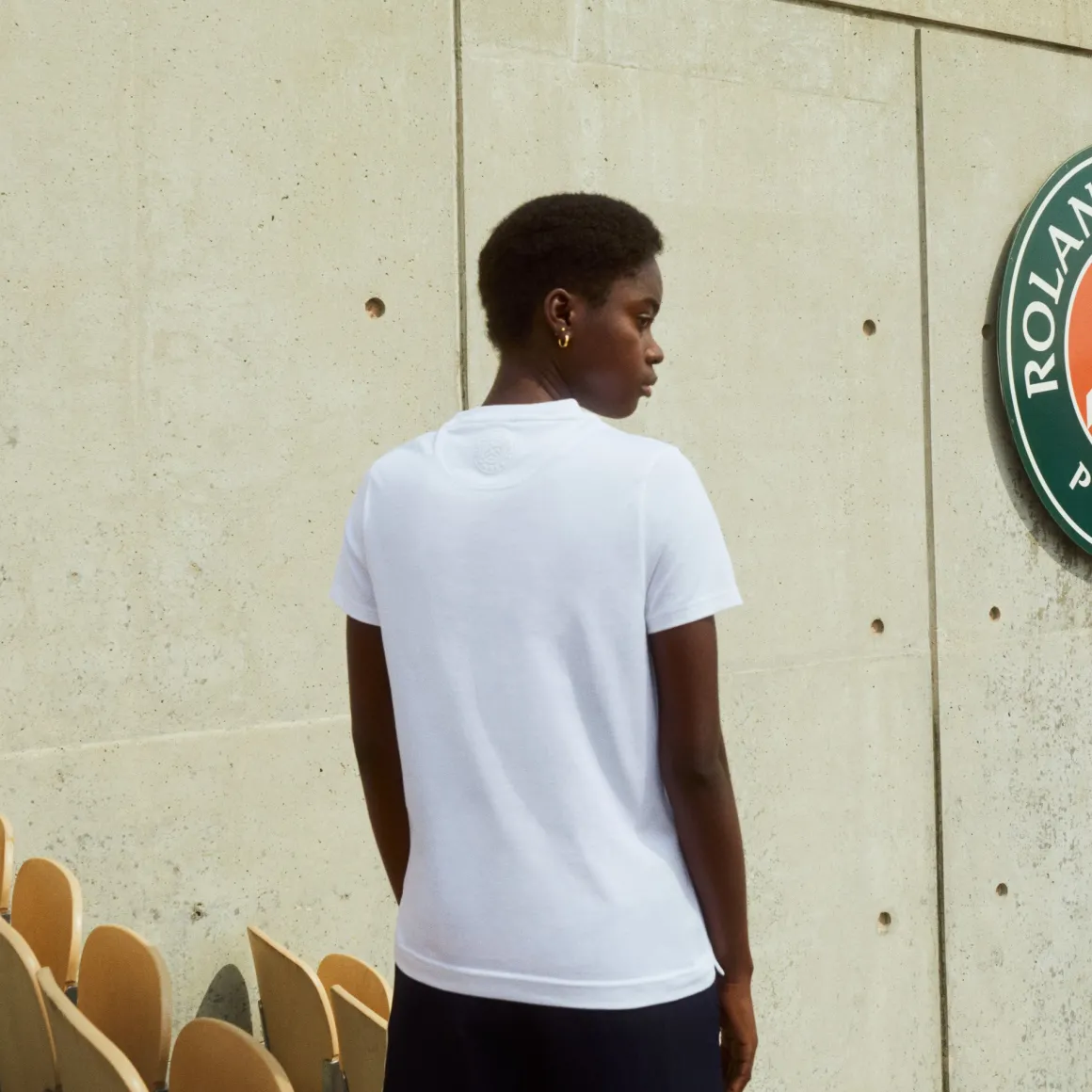 tshirt_femme_lacoste_pour_rolandgarros__blanc_2-1.webp Roland-Garros T Shirts & Débardeurs-T-shirt femme Lacoste pour - Blanc