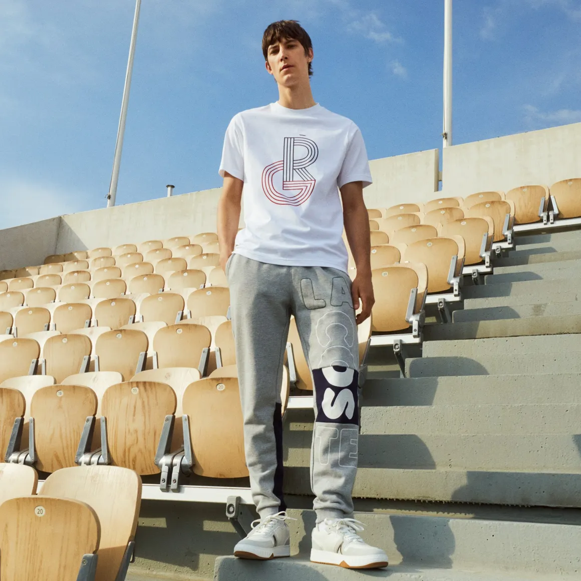 tshirt_homme_lacoste_pour_rolandgarros__blanc_2-1.webp Roland-Garros T-shirts-T-shirt homme Lacoste pour - Blanc